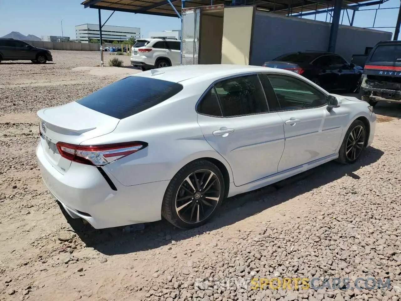 3 Photograph of a damaged car 4T1K61AK3LU940279 TOYOTA CAMRY 2020