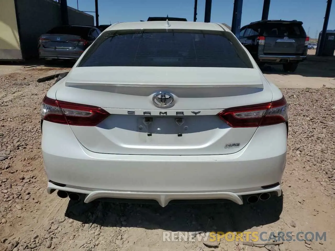 6 Photograph of a damaged car 4T1K61AK3LU940279 TOYOTA CAMRY 2020