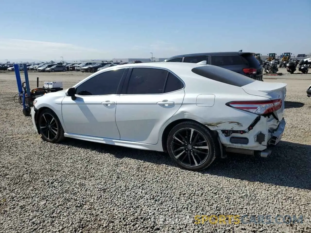2 Photograph of a damaged car 4T1K61AK3LU953100 TOYOTA CAMRY 2020