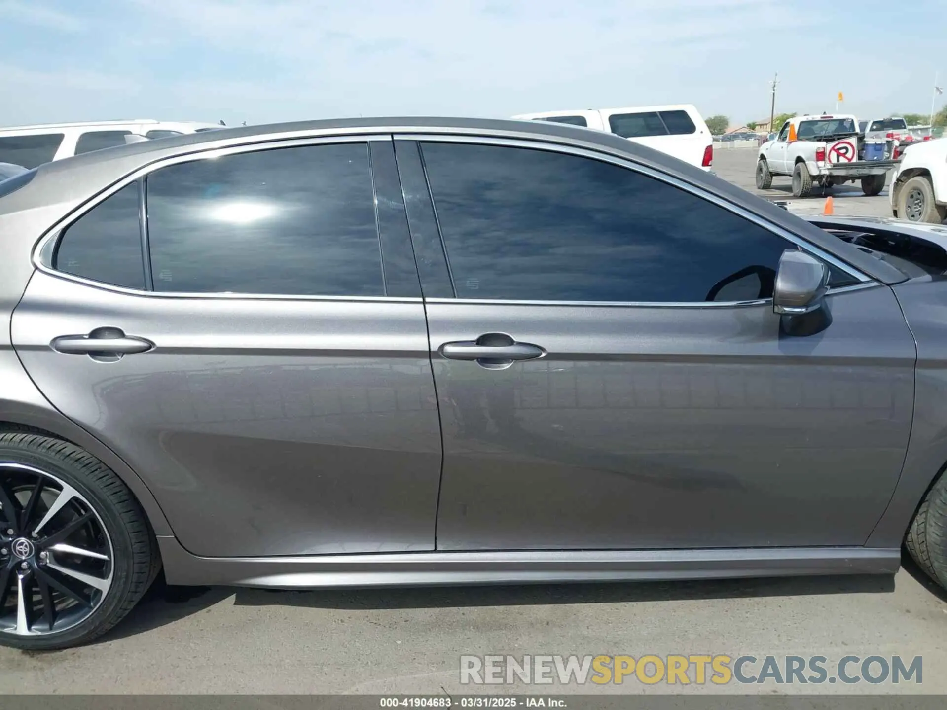 13 Photograph of a damaged car 4T1K61AK3LU961603 TOYOTA CAMRY 2020