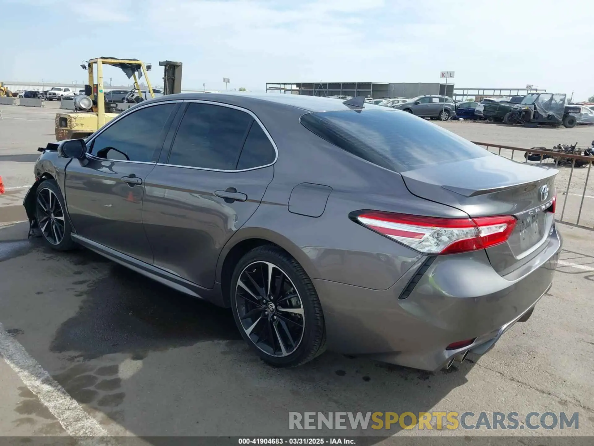 3 Photograph of a damaged car 4T1K61AK3LU961603 TOYOTA CAMRY 2020