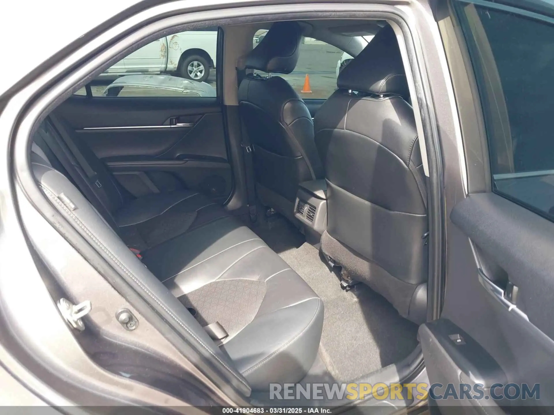8 Photograph of a damaged car 4T1K61AK3LU961603 TOYOTA CAMRY 2020