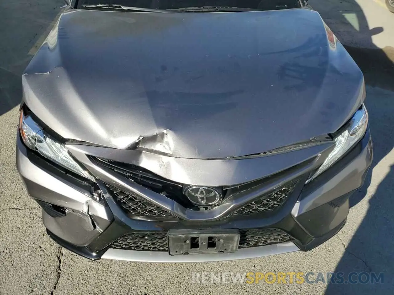 11 Photograph of a damaged car 4T1K61AK3LU966042 TOYOTA CAMRY 2020