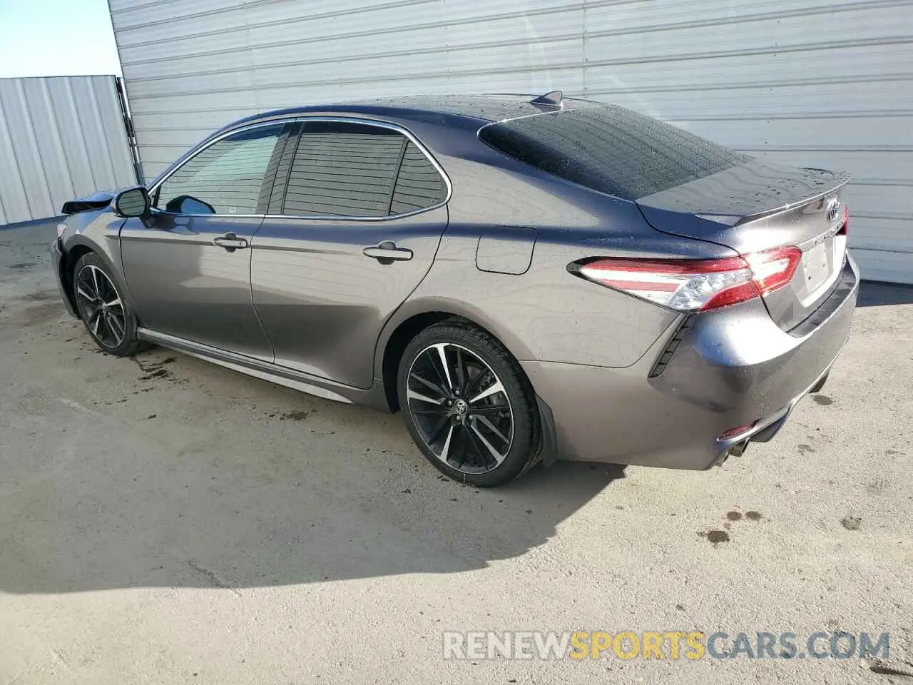 2 Photograph of a damaged car 4T1K61AK3LU966042 TOYOTA CAMRY 2020
