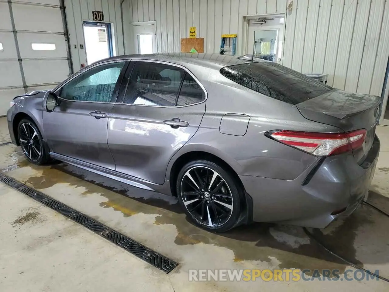 2 Photograph of a damaged car 4T1K61AK3LU967563 TOYOTA CAMRY 2020