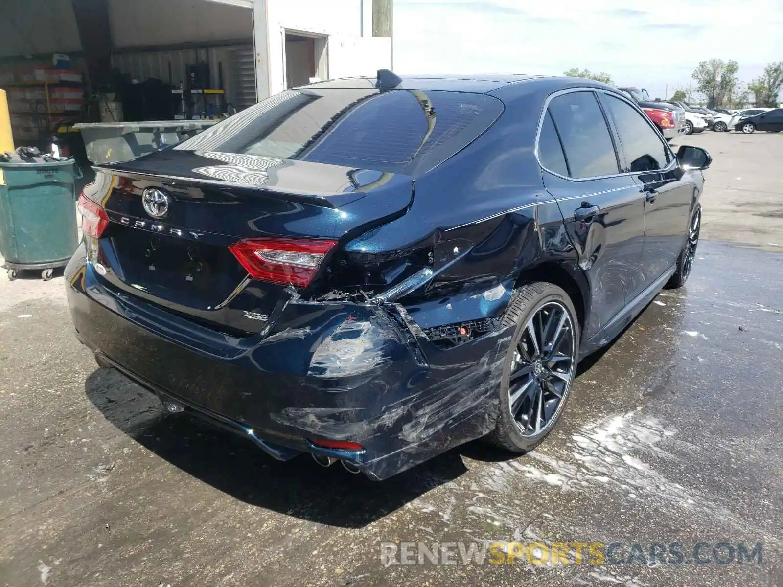 4 Photograph of a damaged car 4T1K61AK3LU978479 TOYOTA CAMRY 2020