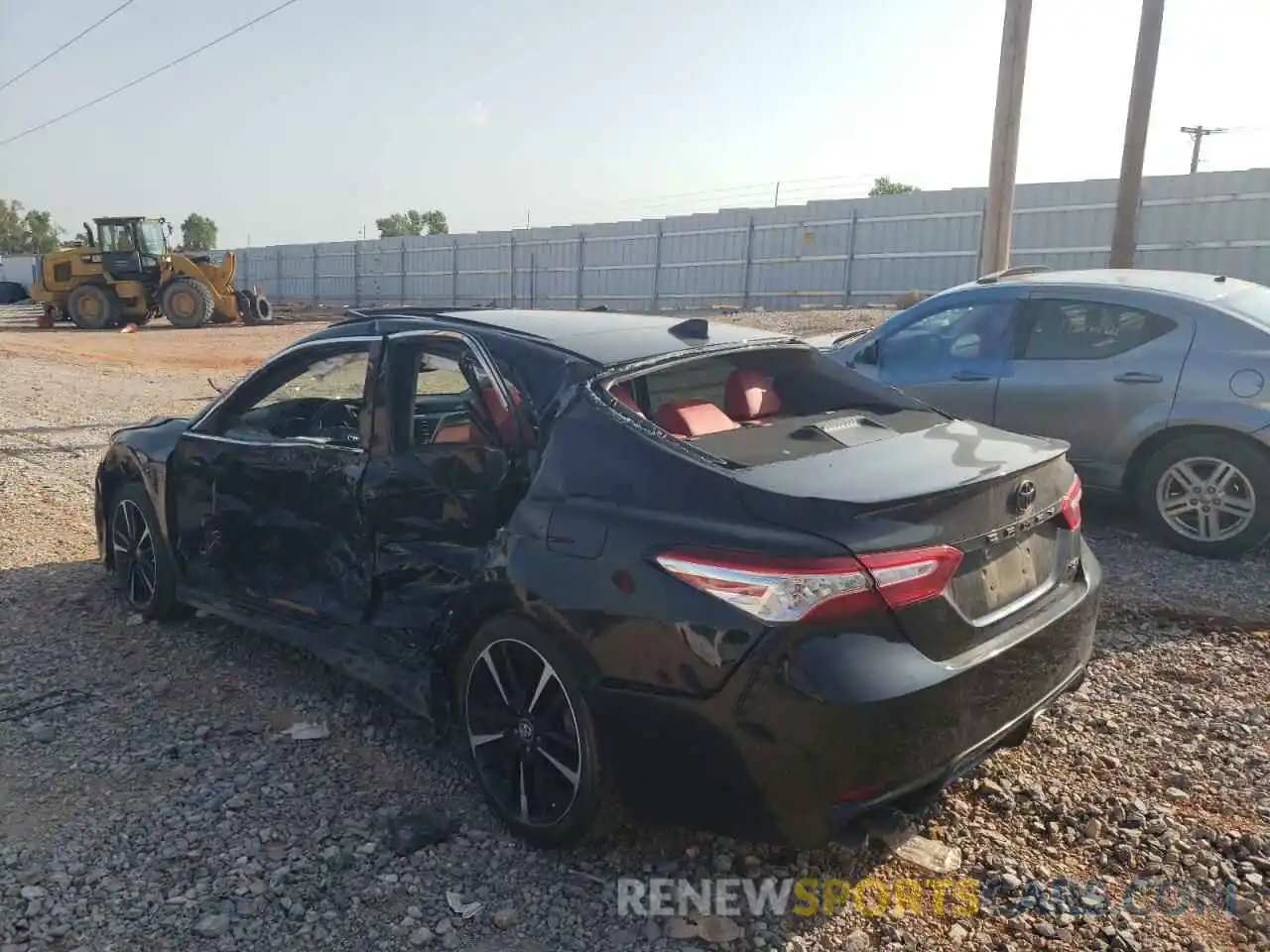 3 Photograph of a damaged car 4T1K61AK4LU300971 TOYOTA CAMRY 2020