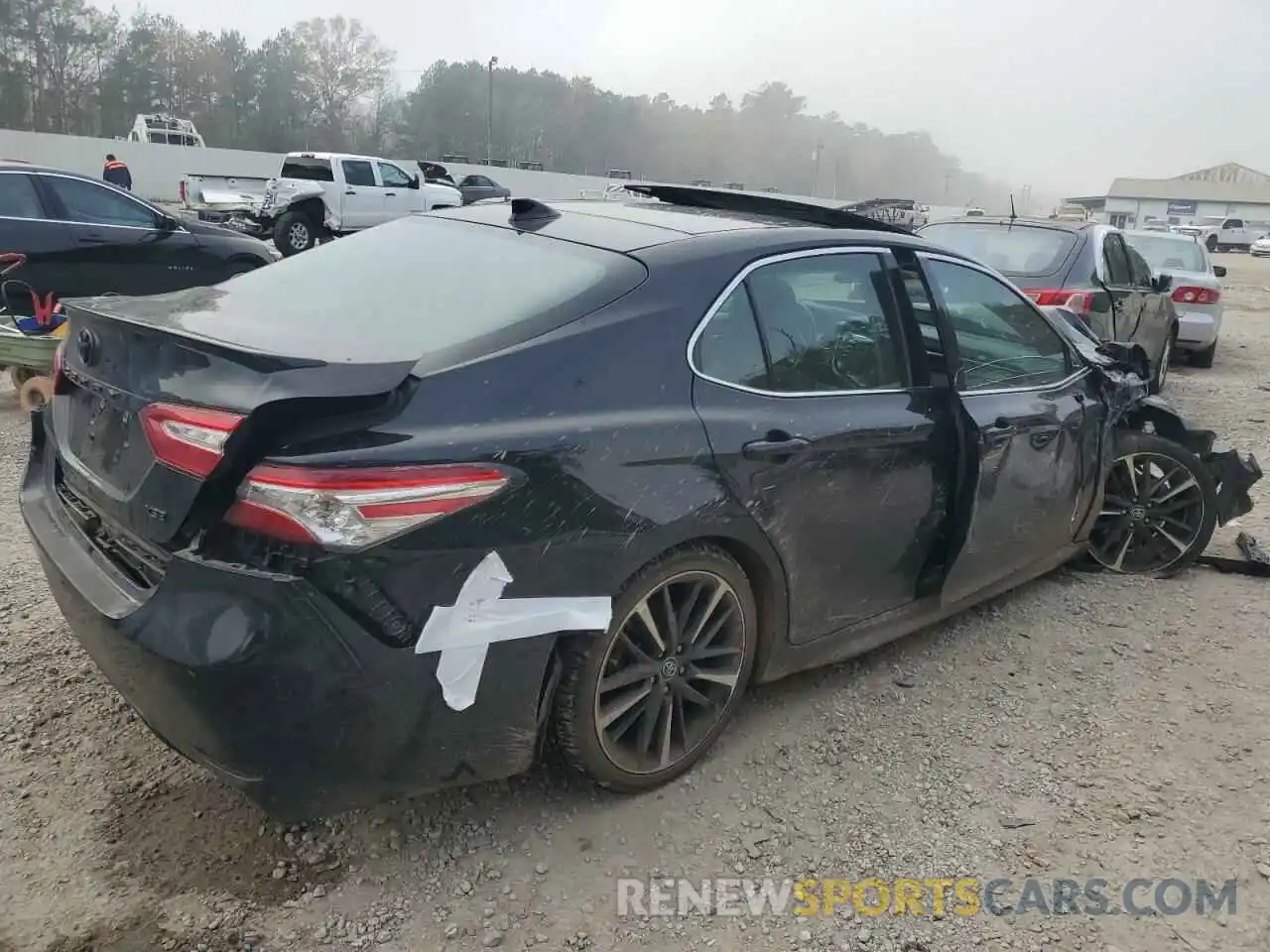 3 Photograph of a damaged car 4T1K61AK4LU301196 TOYOTA CAMRY 2020