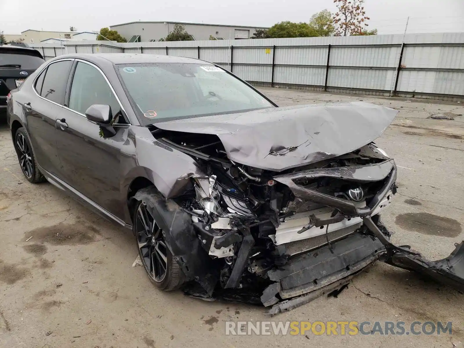 1 Photograph of a damaged car 4T1K61AK4LU302011 TOYOTA CAMRY 2020