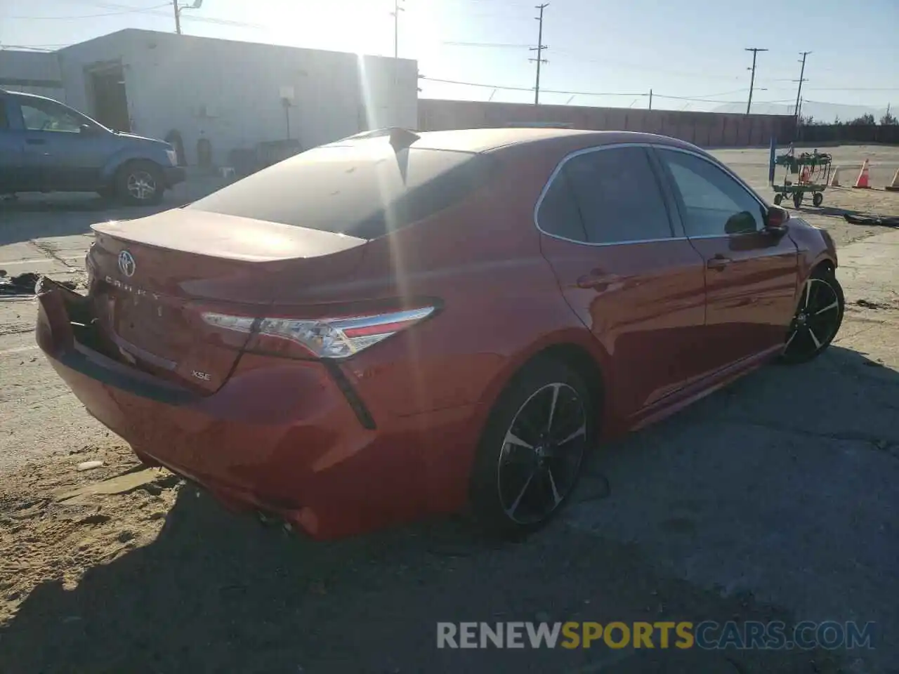 4 Photograph of a damaged car 4T1K61AK4LU303403 TOYOTA CAMRY 2020