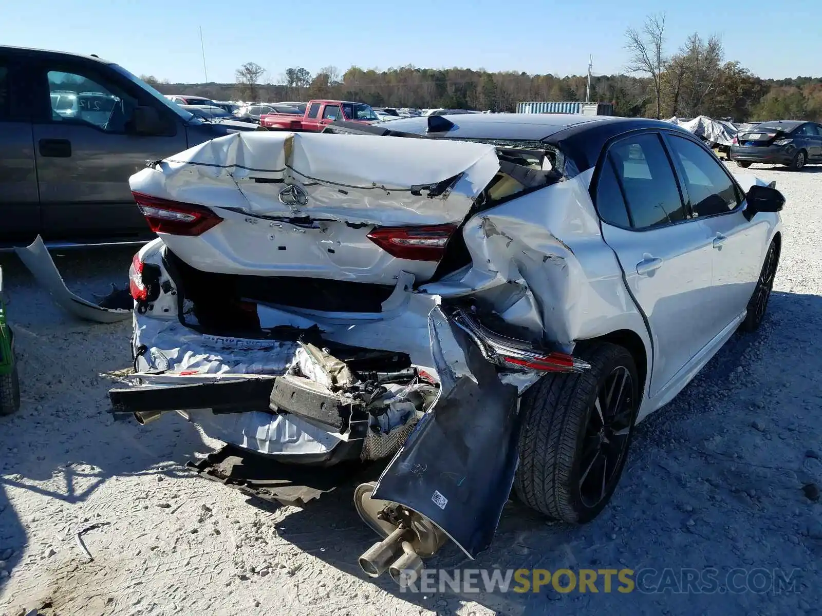 4 Photograph of a damaged car 4T1K61AK4LU358515 TOYOTA CAMRY 2020