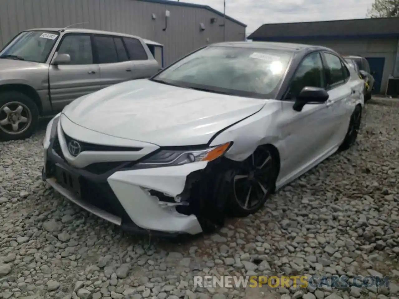 2 Photograph of a damaged car 4T1K61AK4LU381440 TOYOTA CAMRY 2020