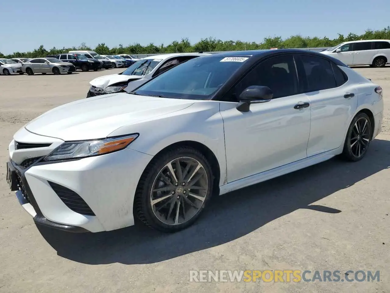1 Photograph of a damaged car 4T1K61AK4LU384743 TOYOTA CAMRY 2020