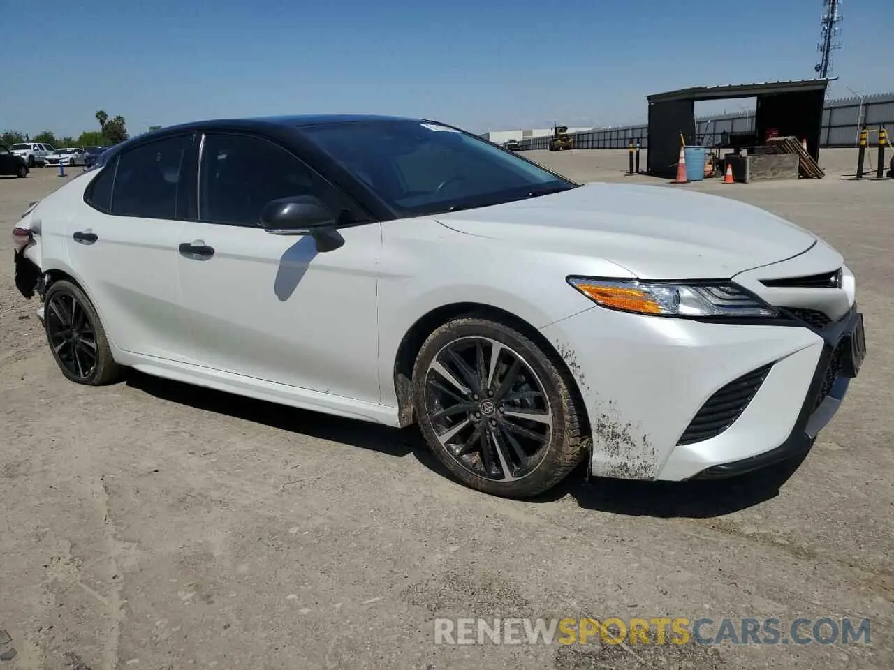 4 Photograph of a damaged car 4T1K61AK4LU384743 TOYOTA CAMRY 2020