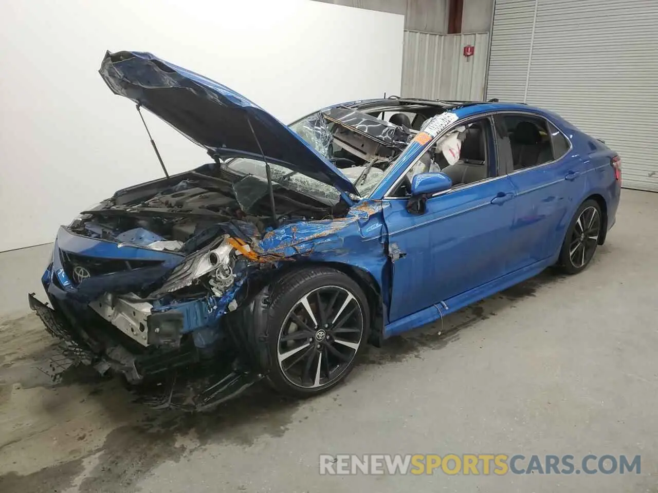 1 Photograph of a damaged car 4T1K61AK4LU384922 TOYOTA CAMRY 2020