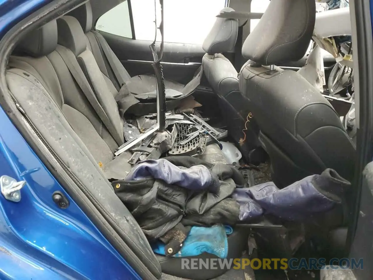 10 Photograph of a damaged car 4T1K61AK4LU384922 TOYOTA CAMRY 2020