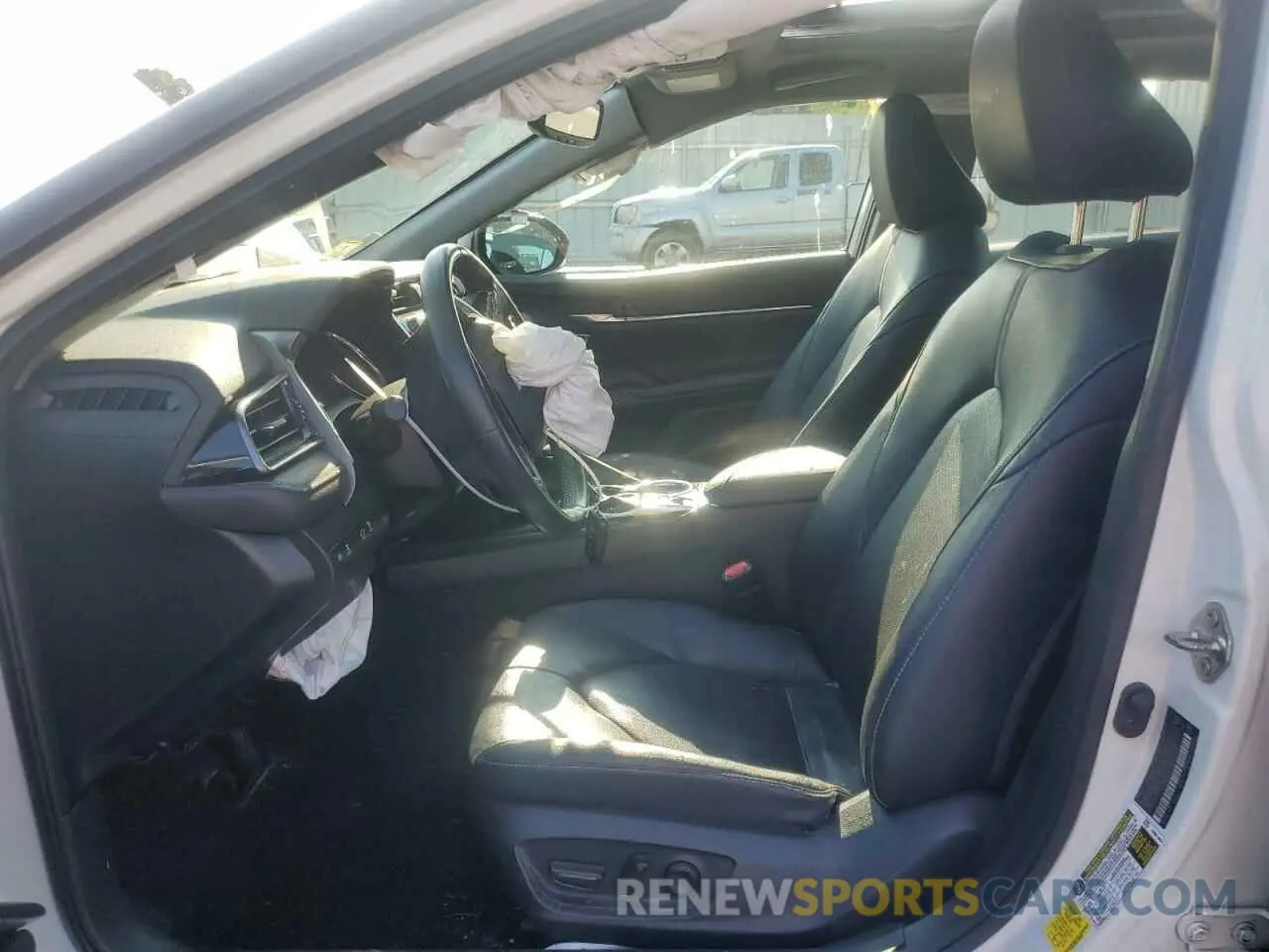7 Photograph of a damaged car 4T1K61AK4LU386802 TOYOTA CAMRY 2020