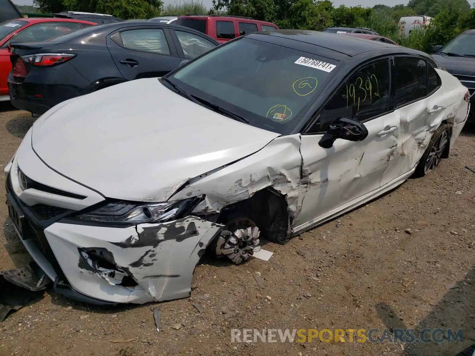 2 Photograph of a damaged car 4T1K61AK4LU390557 TOYOTA CAMRY 2020