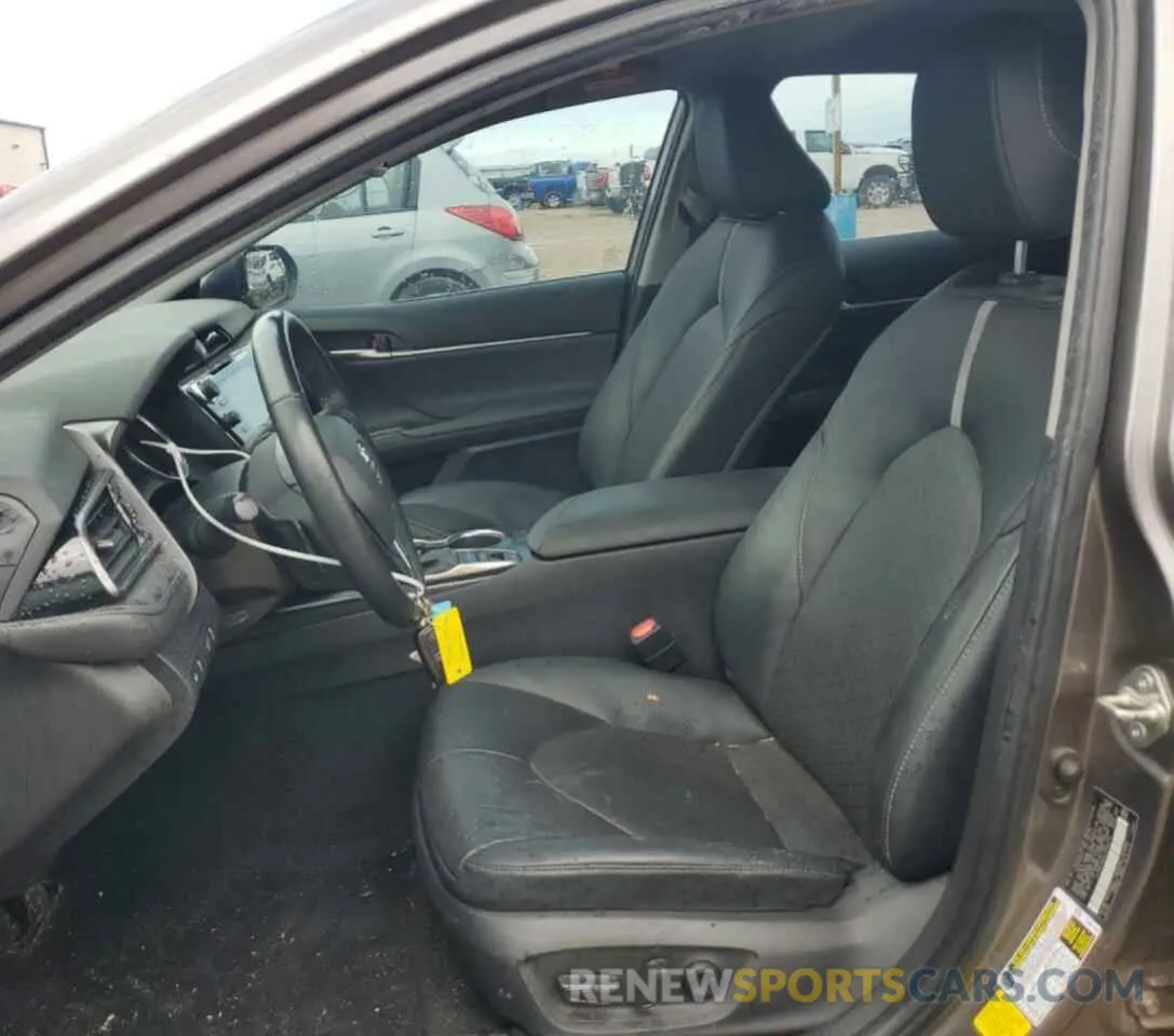 7 Photograph of a damaged car 4T1K61AK4LU393314 TOYOTA CAMRY 2020