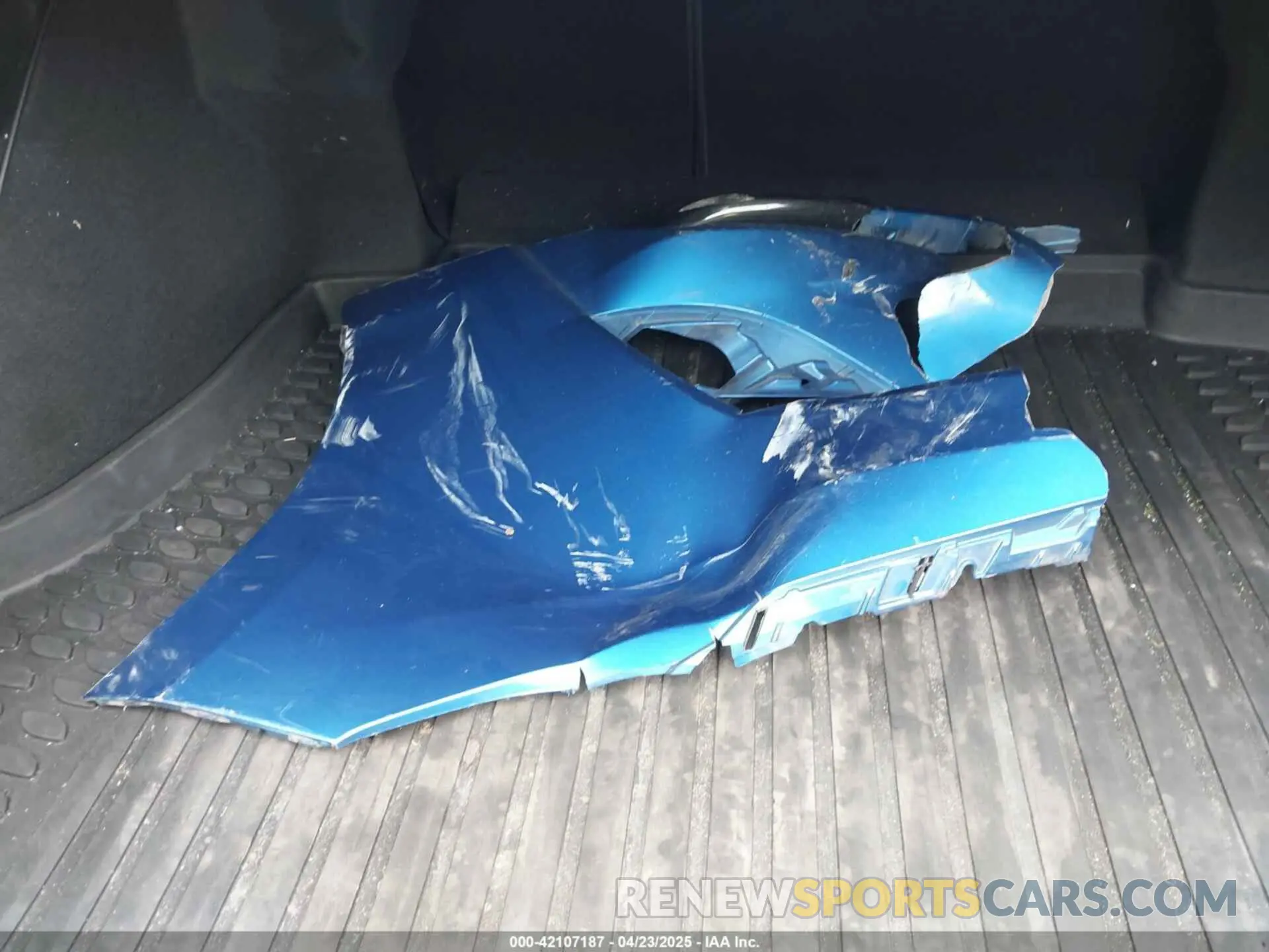 11 Photograph of a damaged car 4T1K61AK4LU395791 TOYOTA CAMRY 2020