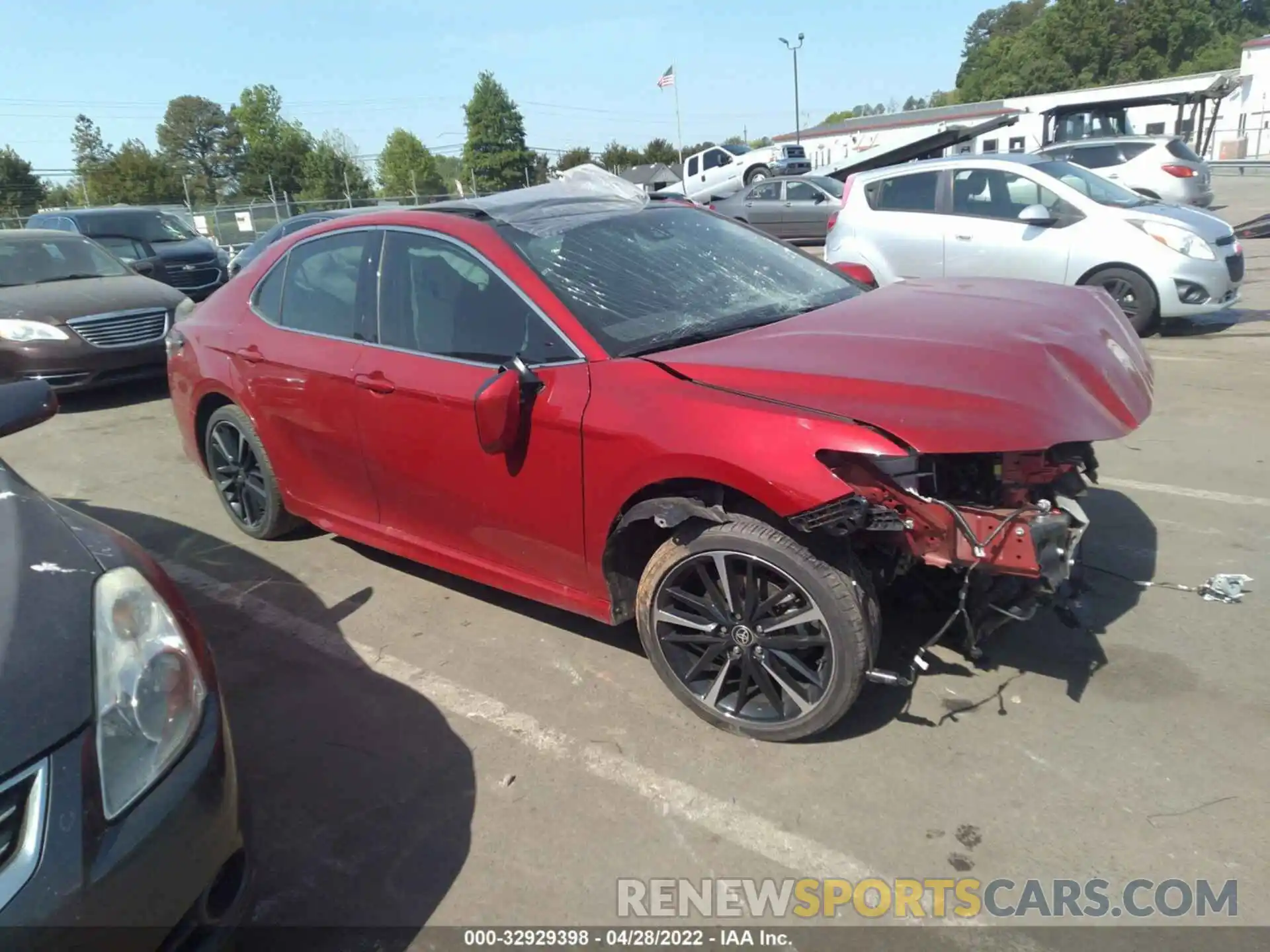 1 Photograph of a damaged car 4T1K61AK4LU397086 TOYOTA CAMRY 2020