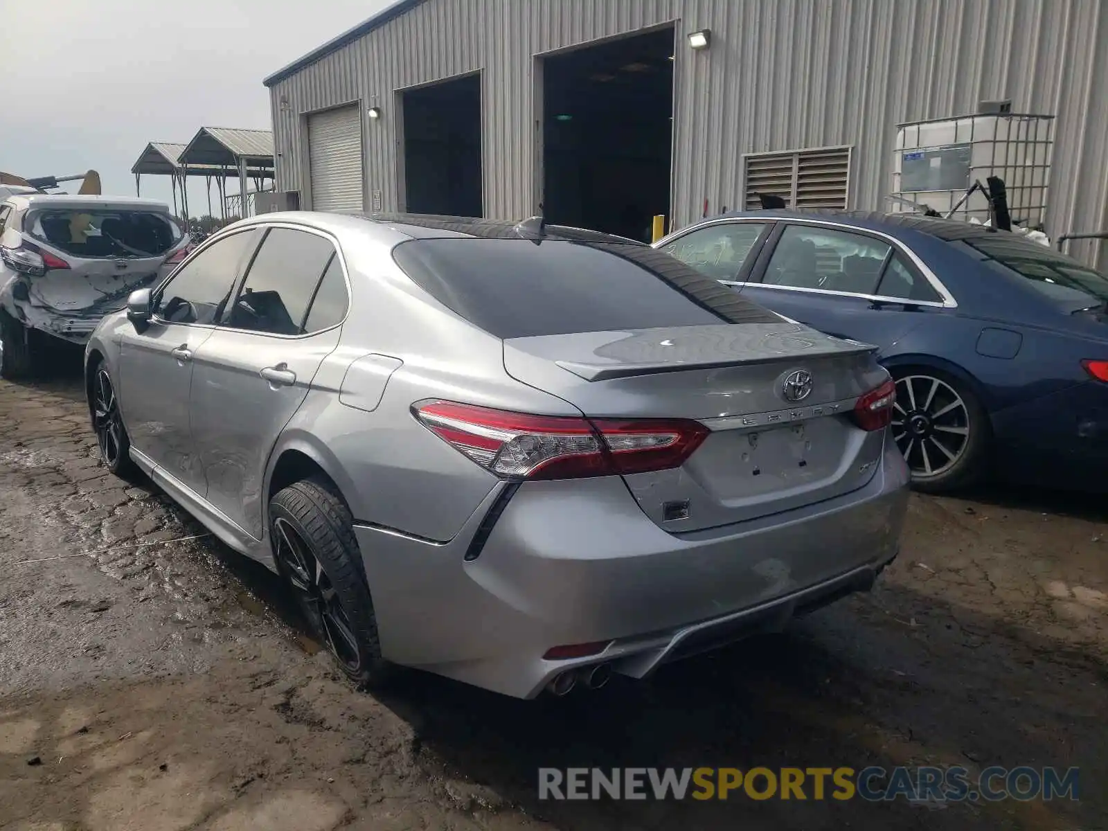 3 Photograph of a damaged car 4T1K61AK4LU508140 TOYOTA CAMRY 2020