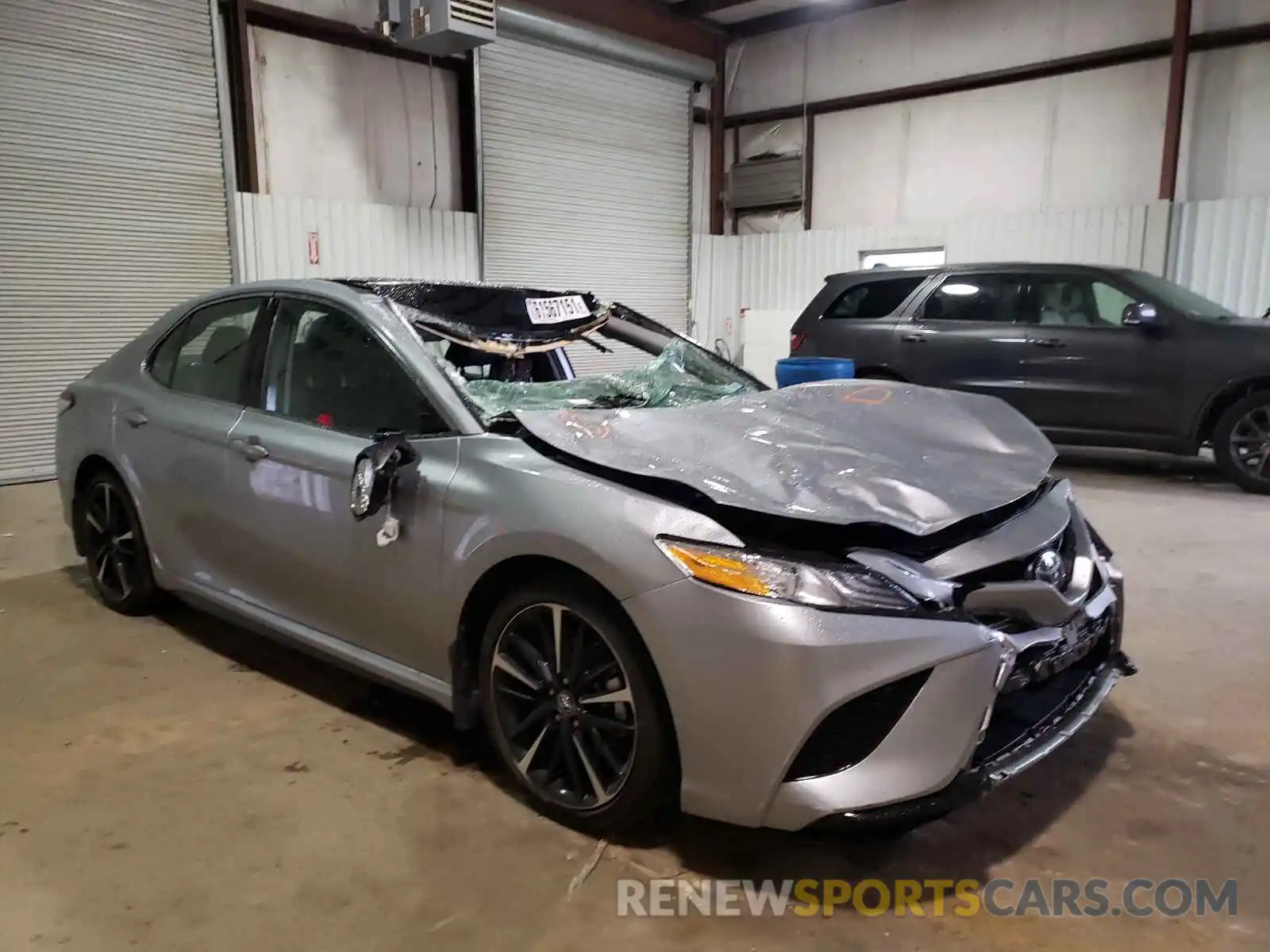 1 Photograph of a damaged car 4T1K61AK4LU878245 TOYOTA CAMRY 2020