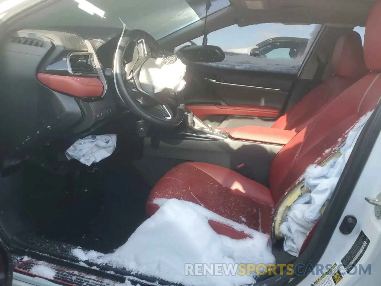 7 Photograph of a damaged car 4T1K61AK4LU898303 TOYOTA CAMRY 2020