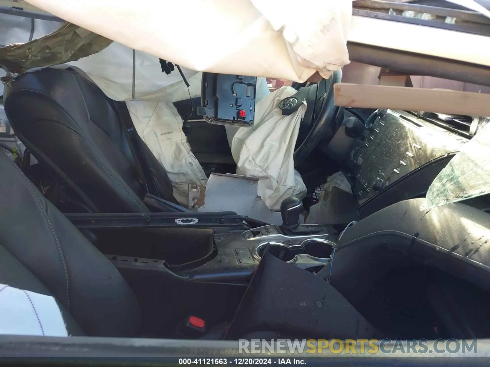 5 Photograph of a damaged car 4T1K61AK4LU921997 TOYOTA CAMRY 2020