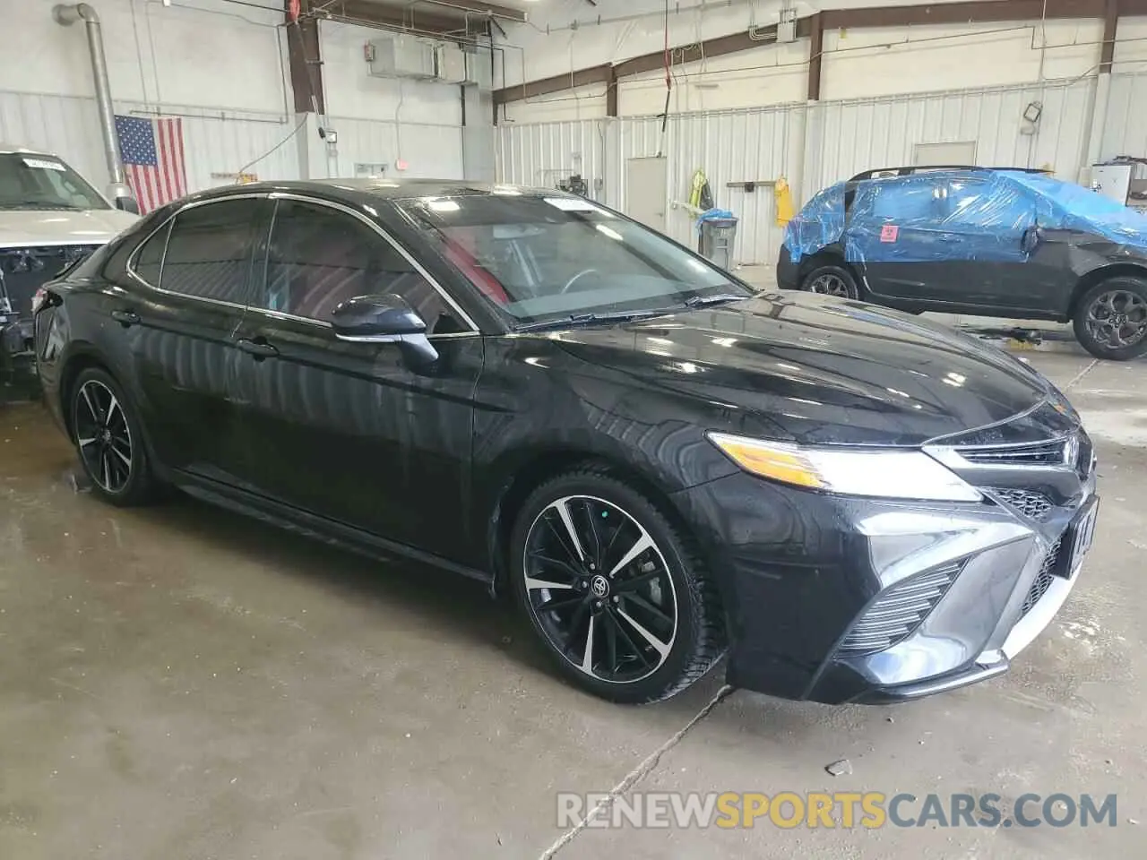 4 Photograph of a damaged car 4T1K61AK4LU956135 TOYOTA CAMRY 2020
