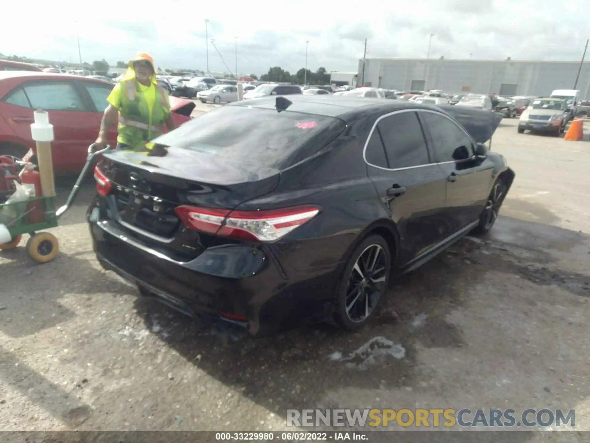 4 Photograph of a damaged car 4T1K61AK4LU971458 TOYOTA CAMRY 2020