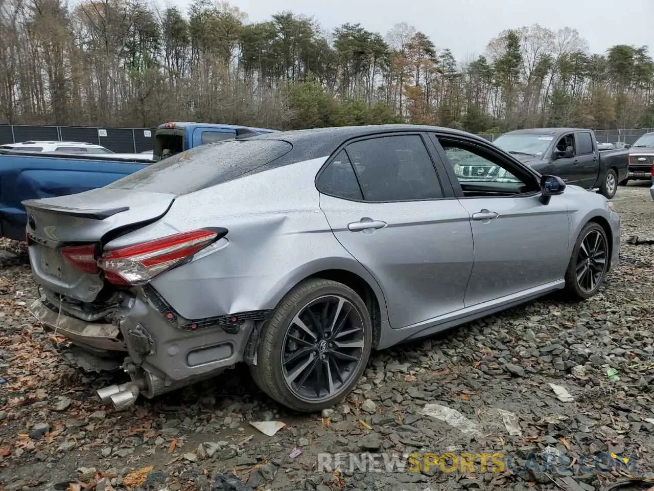 3 Photograph of a damaged car 4T1K61AK5LU302910 TOYOTA CAMRY 2020