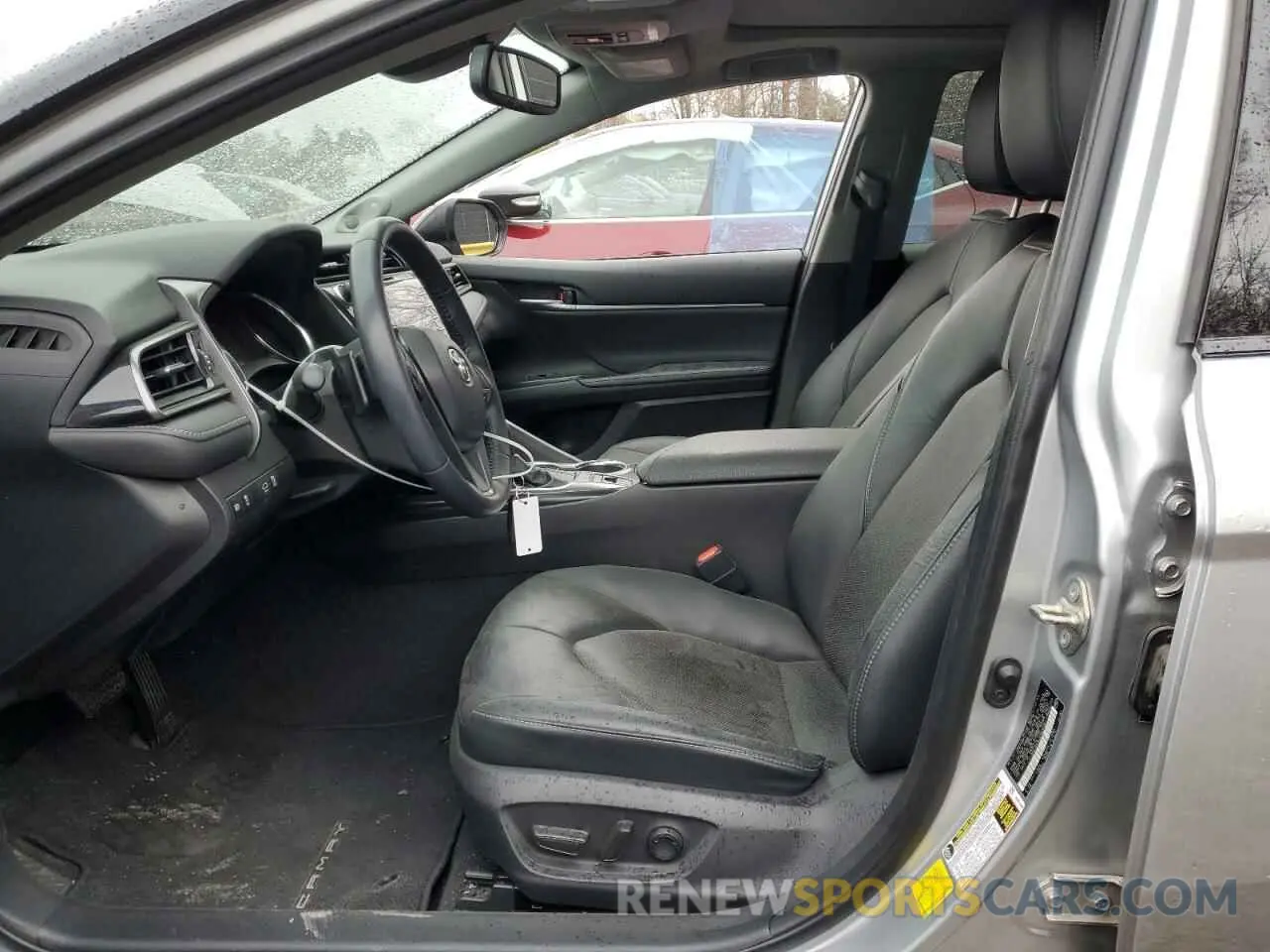 7 Photograph of a damaged car 4T1K61AK5LU302910 TOYOTA CAMRY 2020