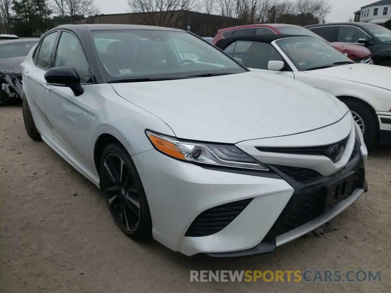 1 Photograph of a damaged car 4T1K61AK5LU305418 TOYOTA CAMRY 2020