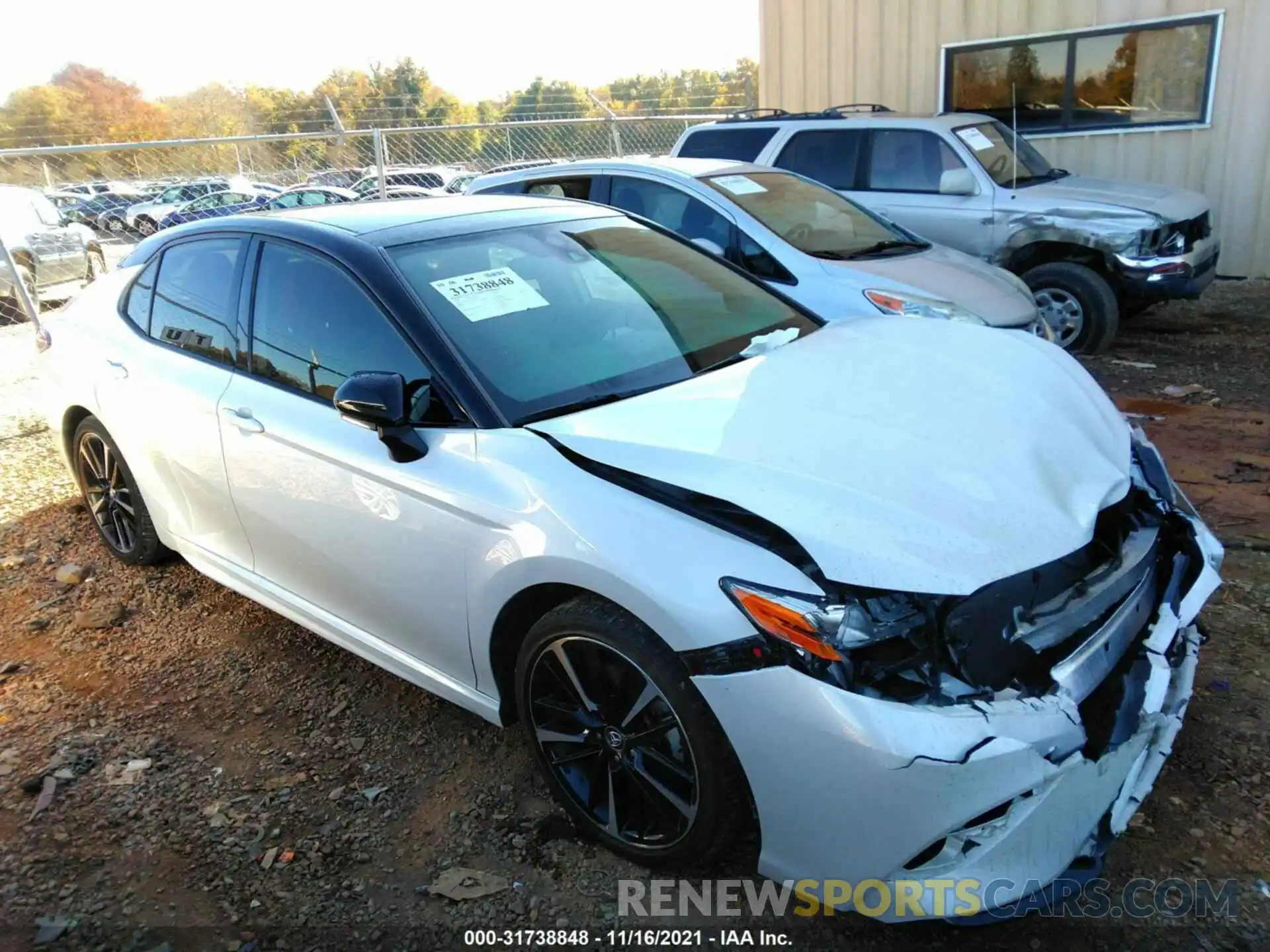 1 Photograph of a damaged car 4T1K61AK5LU311770 TOYOTA CAMRY 2020