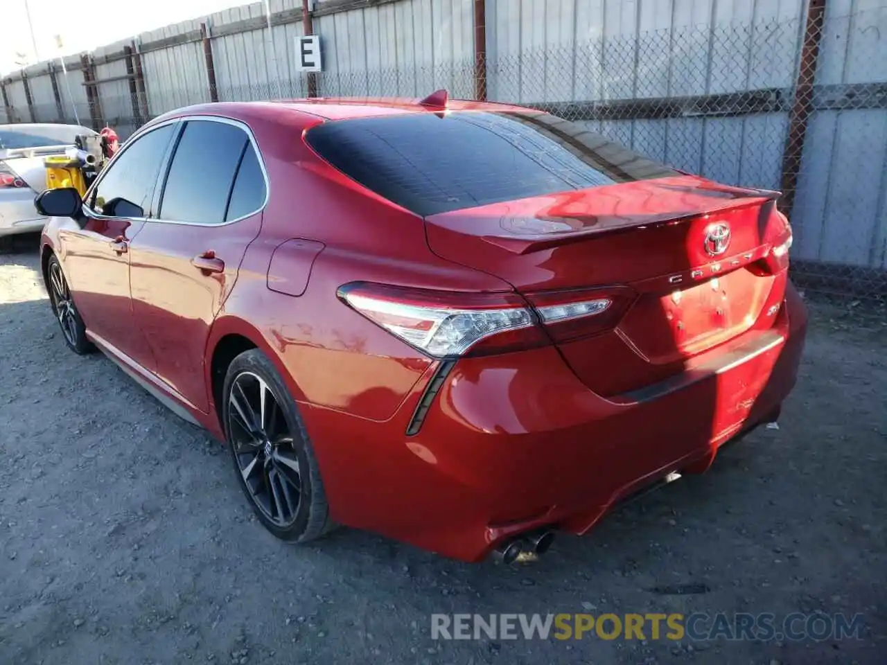 3 Photograph of a damaged car 4T1K61AK5LU316354 TOYOTA CAMRY 2020