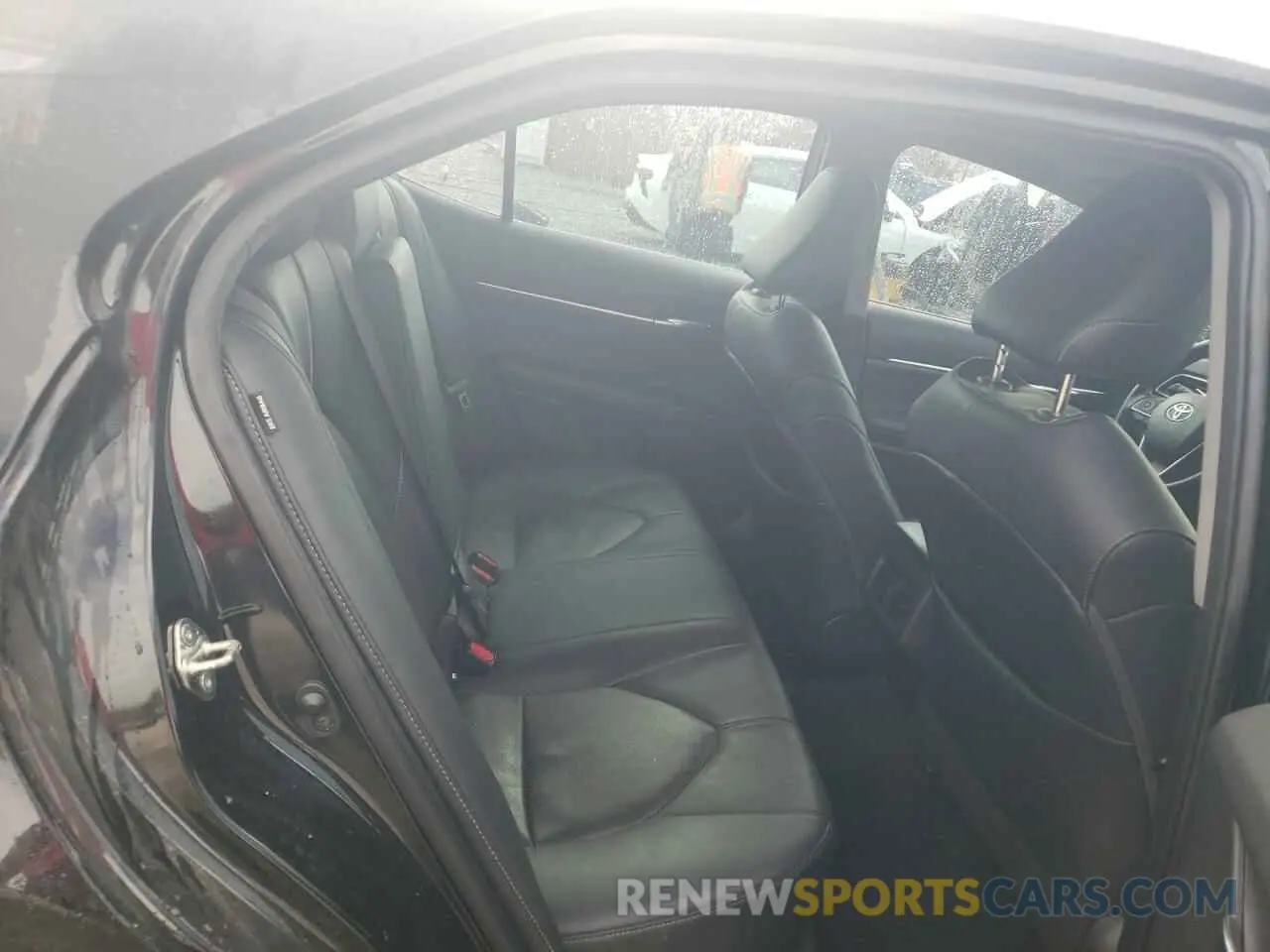 10 Photograph of a damaged car 4T1K61AK5LU328200 TOYOTA CAMRY 2020