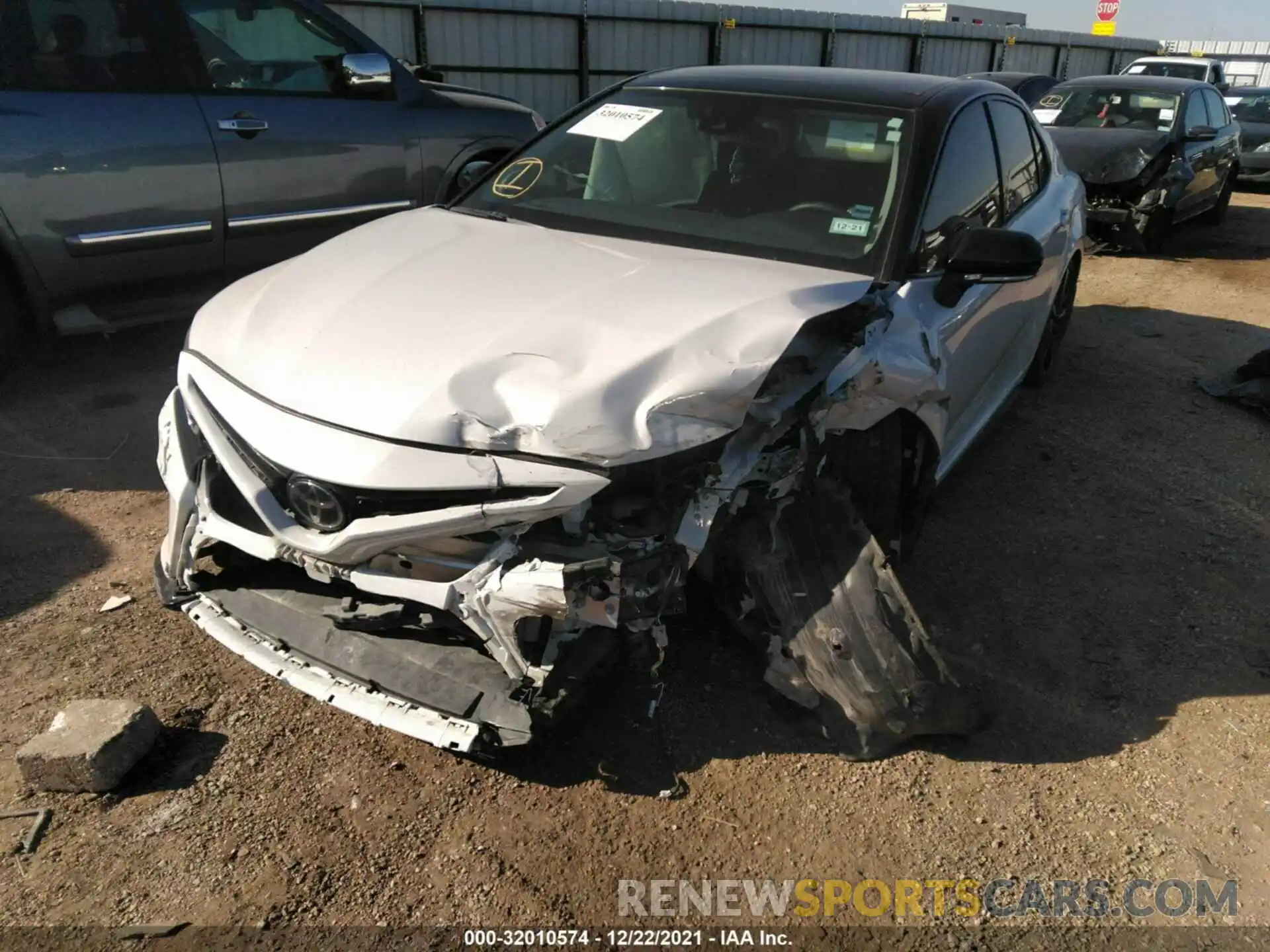 6 Photograph of a damaged car 4T1K61AK5LU330822 TOYOTA CAMRY 2020