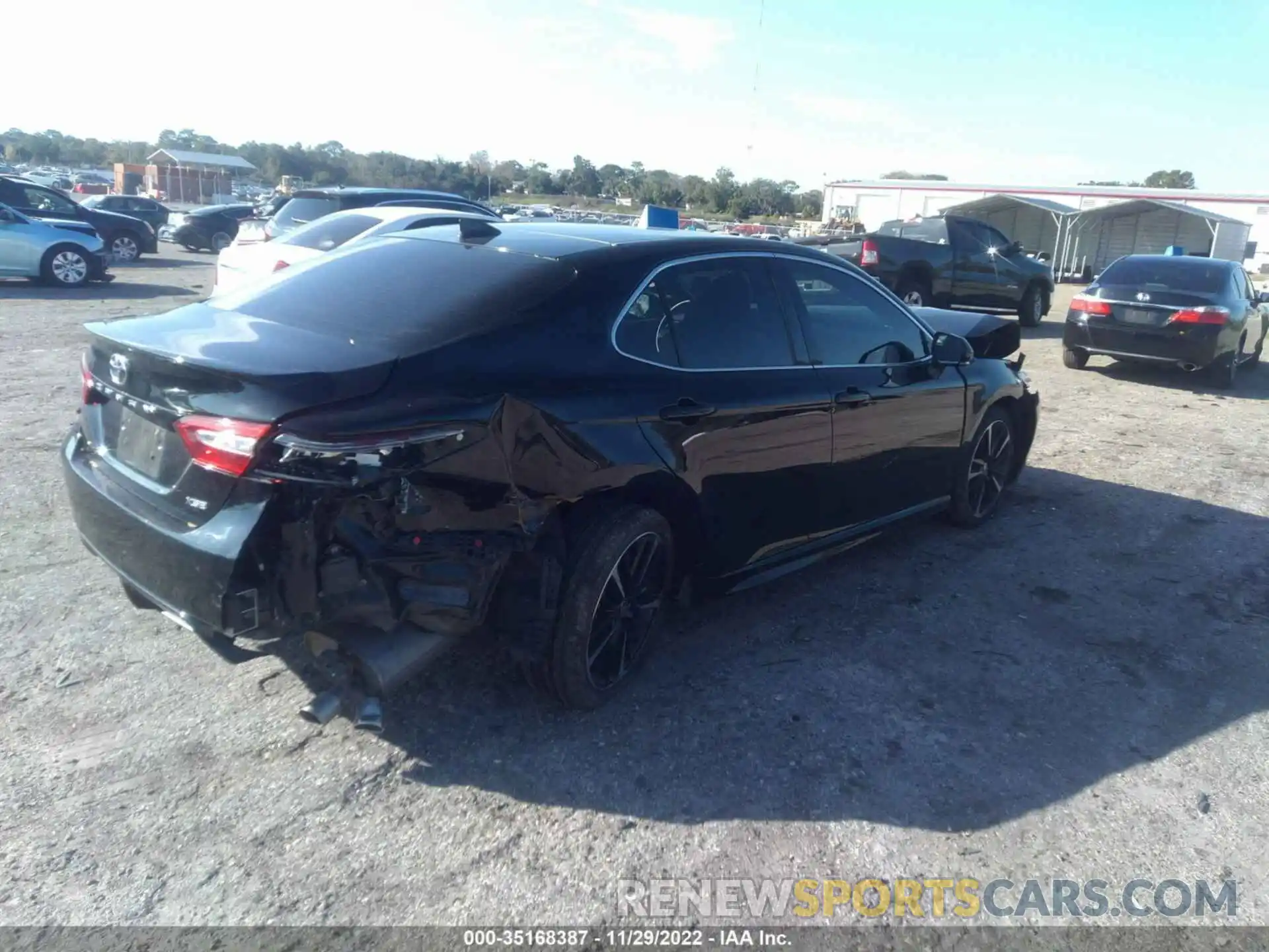 4 Photograph of a damaged car 4T1K61AK5LU363612 TOYOTA CAMRY 2020