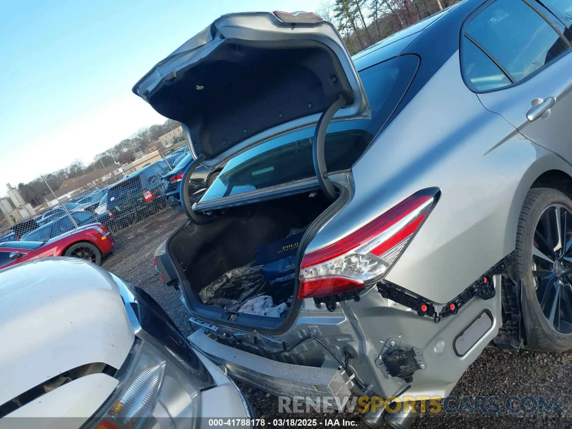 15 Photograph of a damaged car 4T1K61AK5LU366798 TOYOTA CAMRY 2020