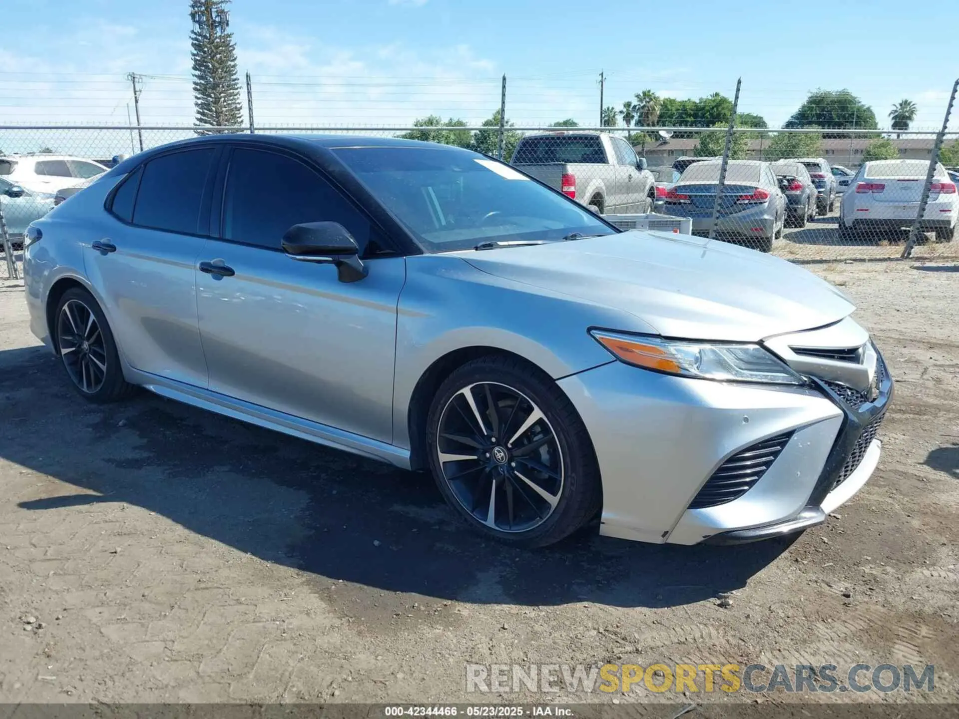 13 Photograph of a damaged car 4T1K61AK5LU371628 TOYOTA CAMRY 2020