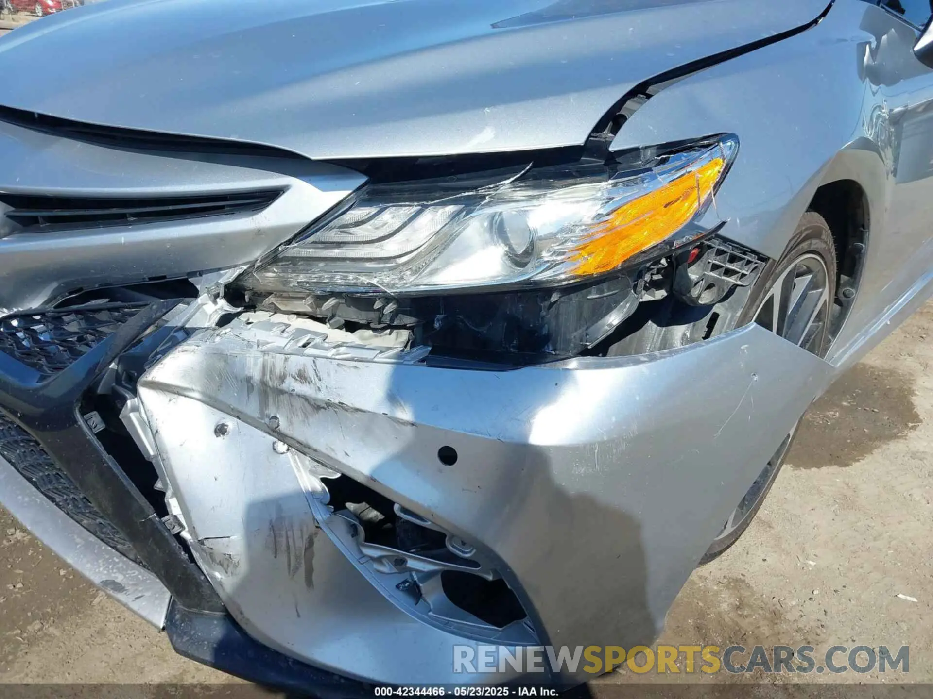 20 Photograph of a damaged car 4T1K61AK5LU371628 TOYOTA CAMRY 2020