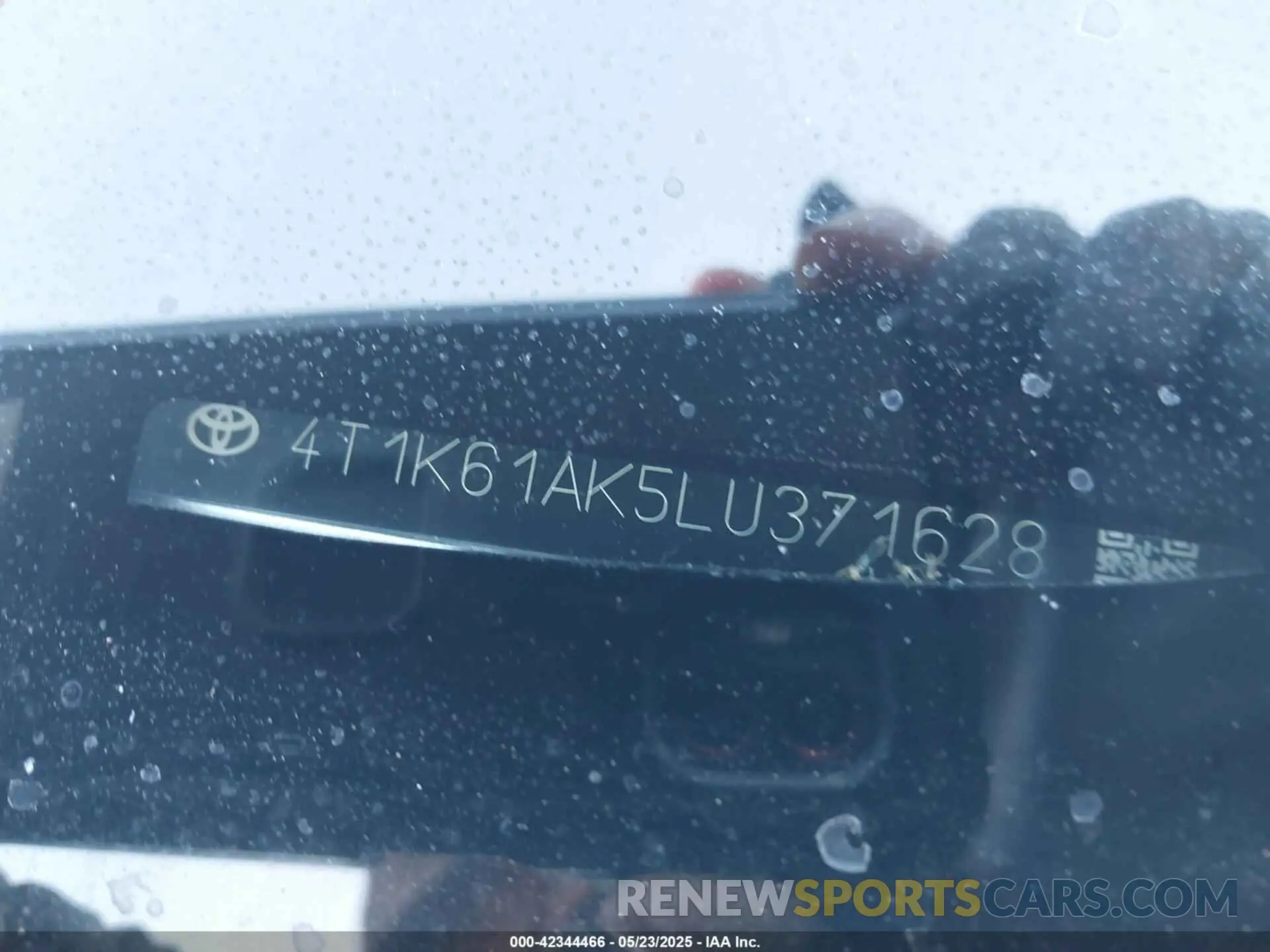 9 Photograph of a damaged car 4T1K61AK5LU371628 TOYOTA CAMRY 2020