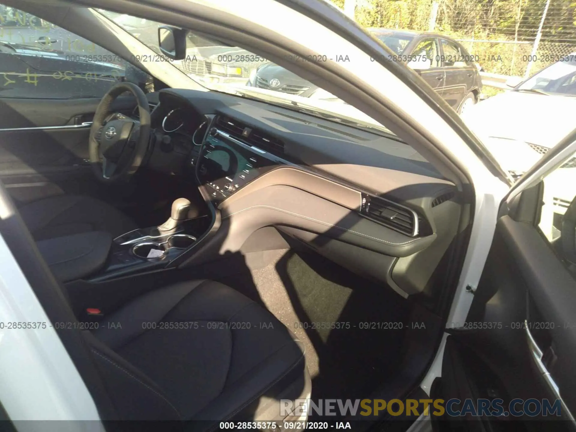 5 Photograph of a damaged car 4T1K61AK5LU375601 TOYOTA CAMRY 2020