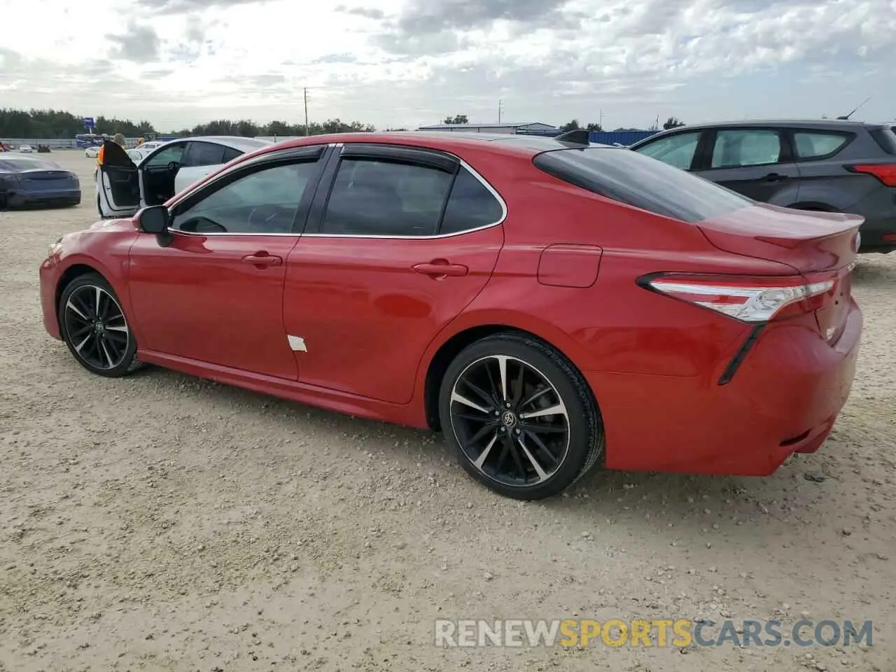 2 Photograph of a damaged car 4T1K61AK5LU376022 TOYOTA CAMRY 2020