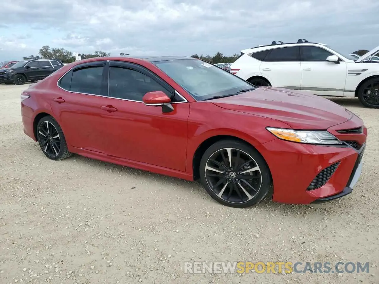 4 Photograph of a damaged car 4T1K61AK5LU376022 TOYOTA CAMRY 2020