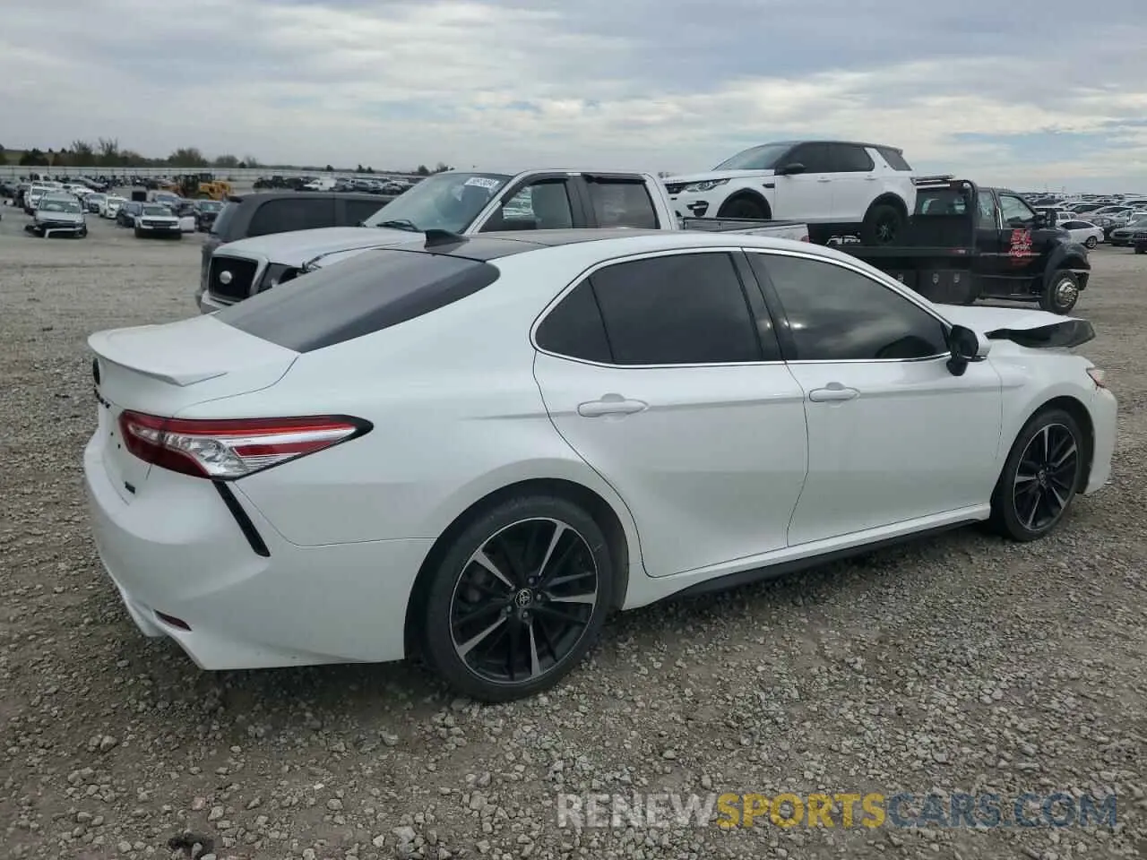 3 Photograph of a damaged car 4T1K61AK5LU377820 TOYOTA CAMRY 2020