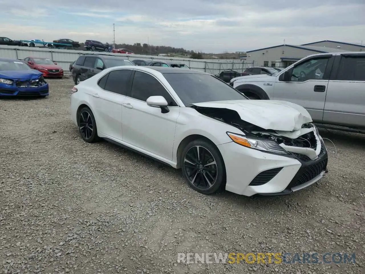 4 Photograph of a damaged car 4T1K61AK5LU377820 TOYOTA CAMRY 2020