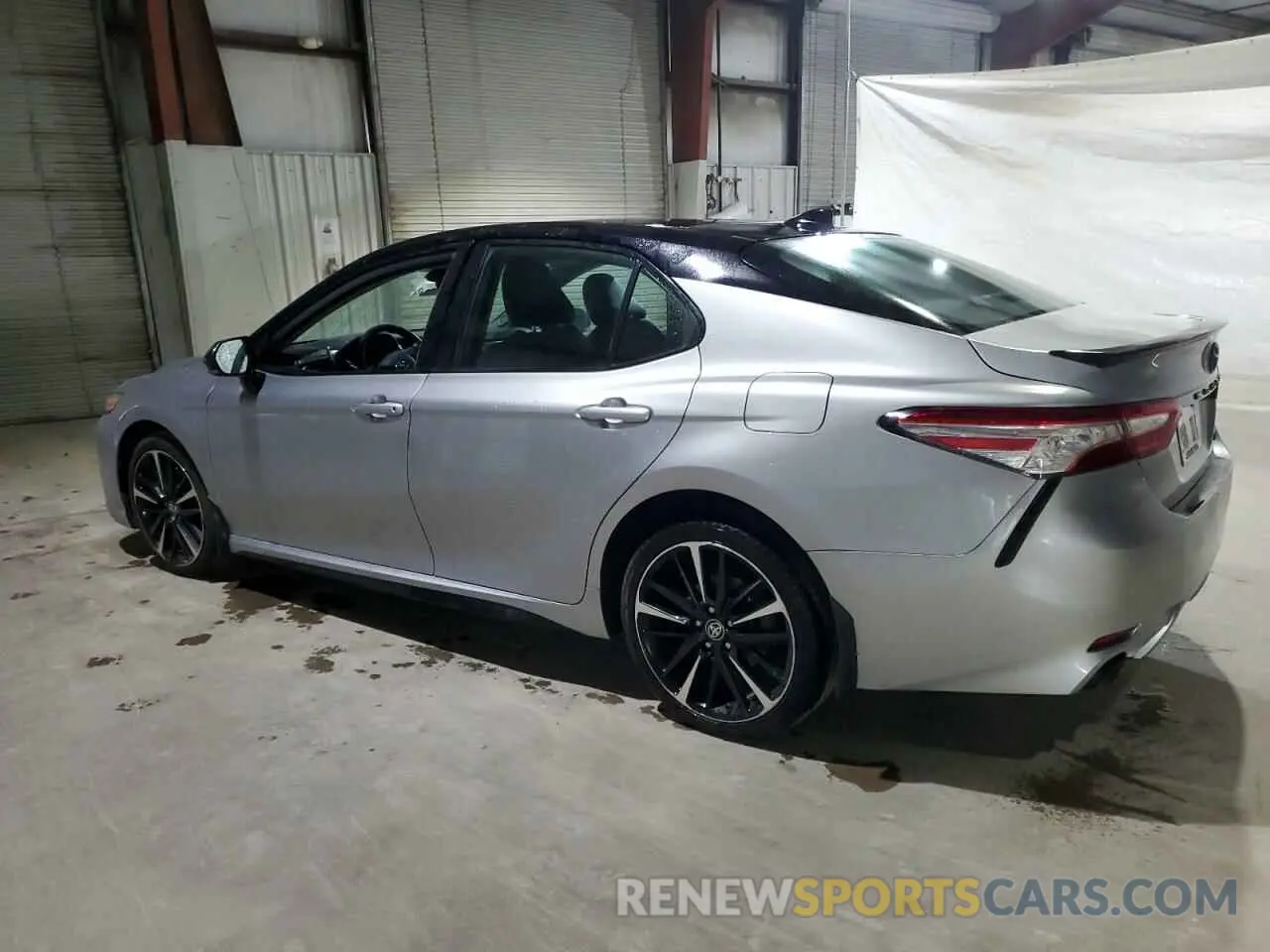 2 Photograph of a damaged car 4T1K61AK5LU379325 TOYOTA CAMRY 2020