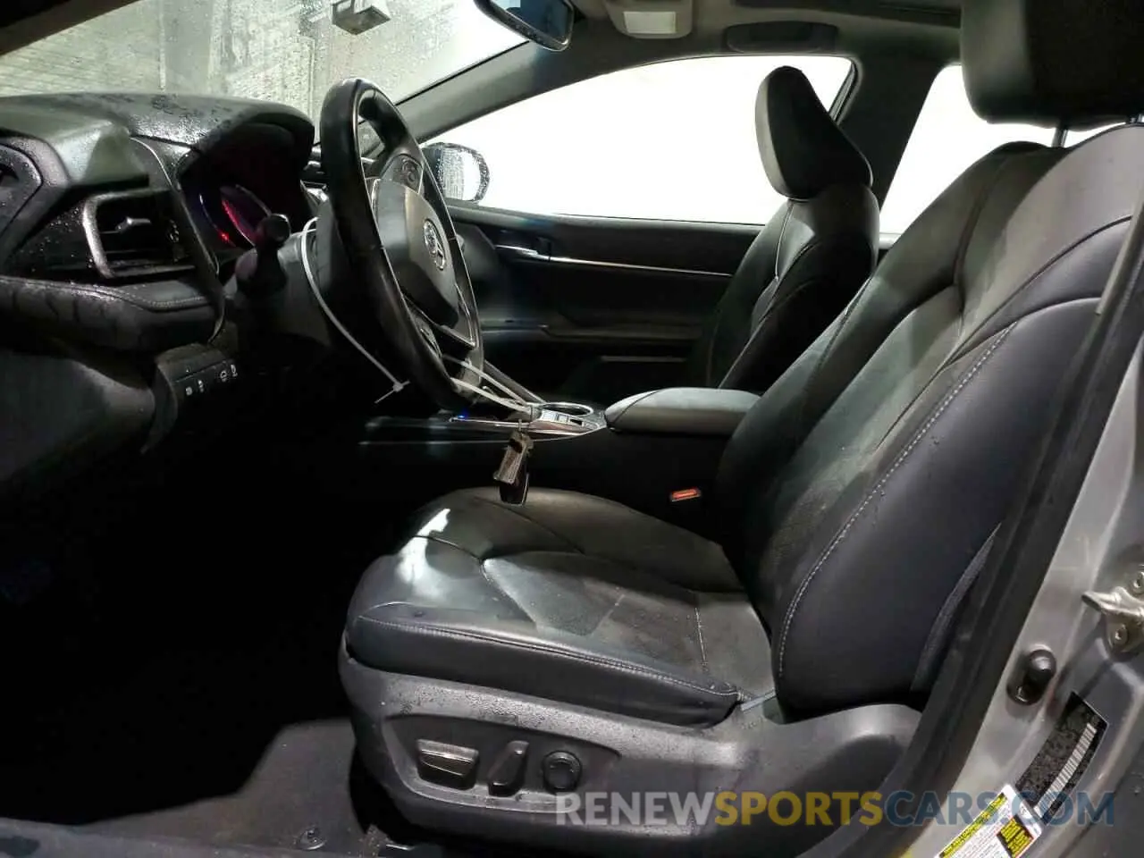7 Photograph of a damaged car 4T1K61AK5LU379325 TOYOTA CAMRY 2020